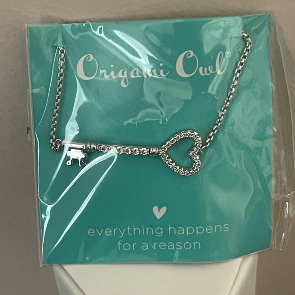 Origami Owl “Key to My Heart CZ Key BOLO Bracelet, NWT - Picture 4 of 7